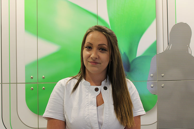 Natascha-Paulhart,-Praktikantin